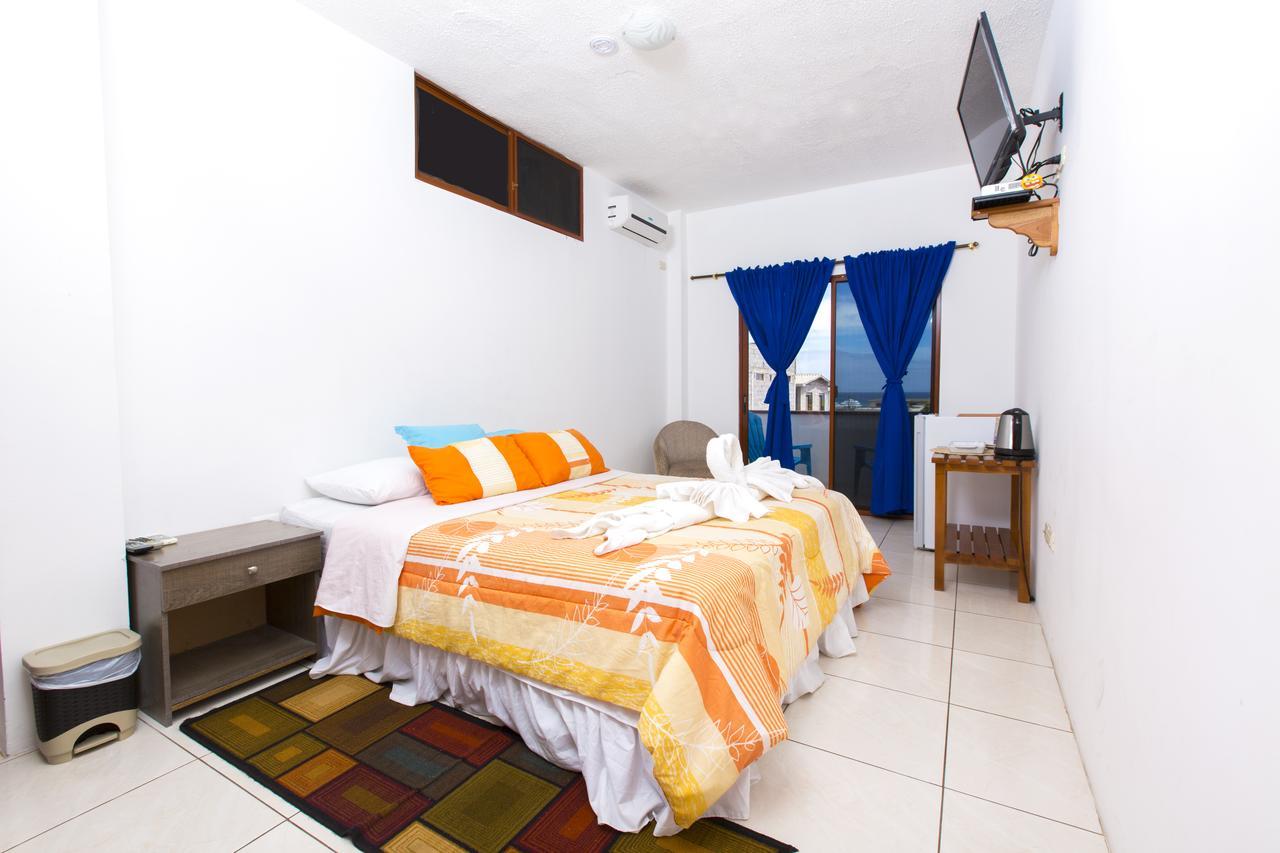 Hostal Tongo Reef Puerto Baquerizo Moreno Exterior foto